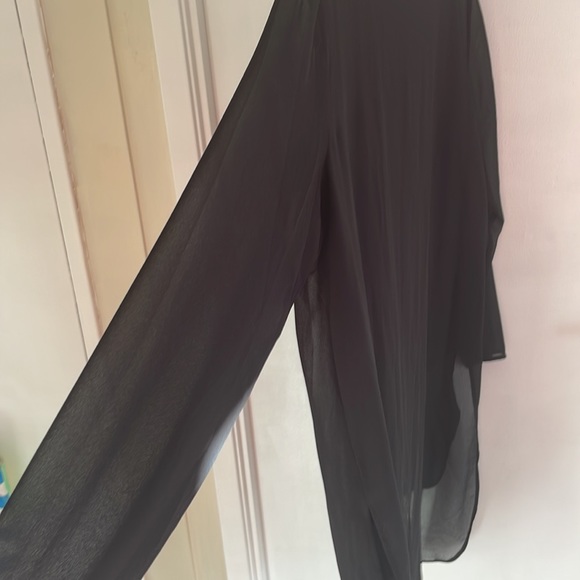 Alfani double layered black top with chiffon-like cover - Picture 4 of 6